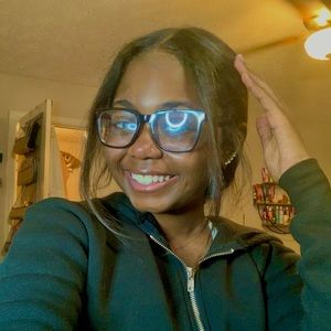 Meet your Posher, Kaylah